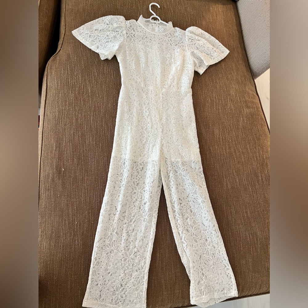 NWT Marco Migliore white/cream Lace Short Sleeve Jumper. Size XS BEAUTIFUL